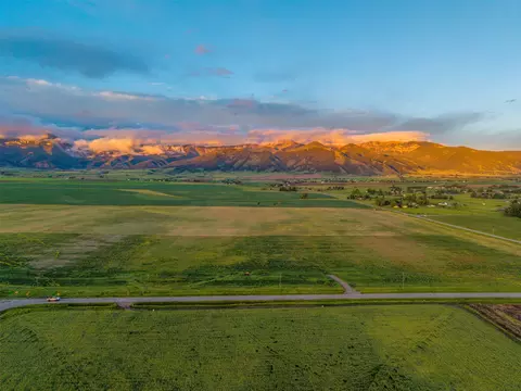 3961 Penwell Bridge Rd, Belgrade, MT 59714