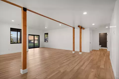 Living - 175 Wulff Ln, Lakeside, MT 59922 photo 11 of 15