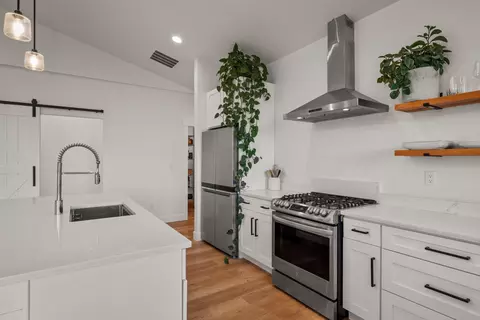 Kitchen - 175 Wulff Ln, Lakeside, MT 59922 photo 3 of 6