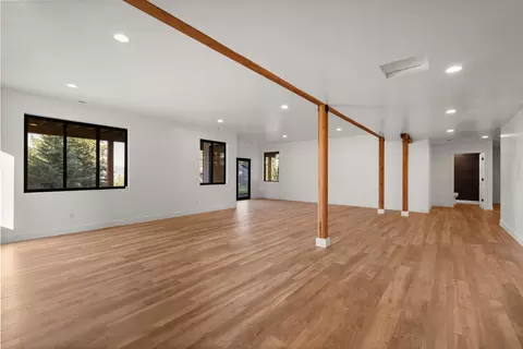 Living - 175 Wulff Ln, Lakeside, MT 59922 photo 14 of 15