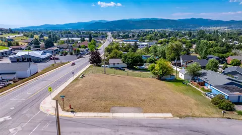 2 4 Parkway Dr, Kalispell, MT 59901