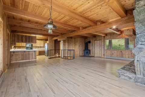 Living - 714 Eagles Roost Ln, Hamilton, MT 59840 photo 3 of 5