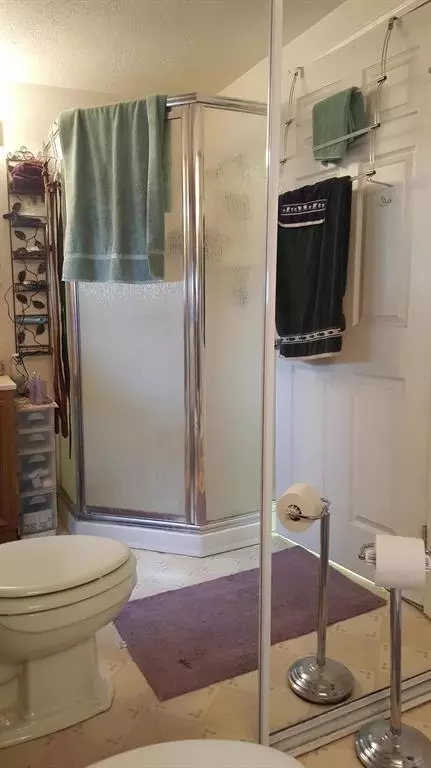Bath - 246 Otter Path Ln, Hamilton, MT 59840 photo 2 of 2