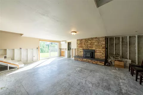 Living - 584 Mack Rd, Libby, MT 59923 photo 6 of 8