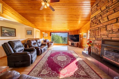 Living - 584 Mack Rd, Libby, MT 59923 photo 2 of 8