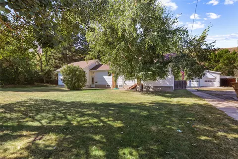 10 Park St, Belt, MT 59412