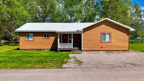 228 4th Ave SE, Ronan, MT 59864