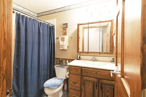 Bath - 511 499 Gold Creek Loop, Hamilton, MT 59840 photo 4 of 6