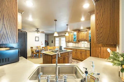 Kitchen - 511 499 Gold Creek Loop, Hamilton, MT 59840 photo 1 of 7