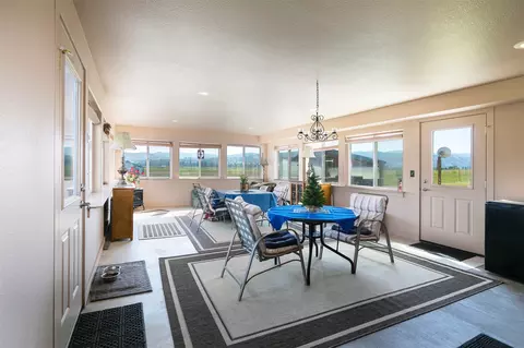 Dining - 511 499 Gold Creek Loop, Hamilton, MT 59840 photo 2 of 3