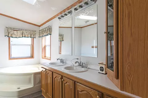 Bath - 511 499 Gold Creek Loop, Hamilton, MT 59840 photo 6 of 6