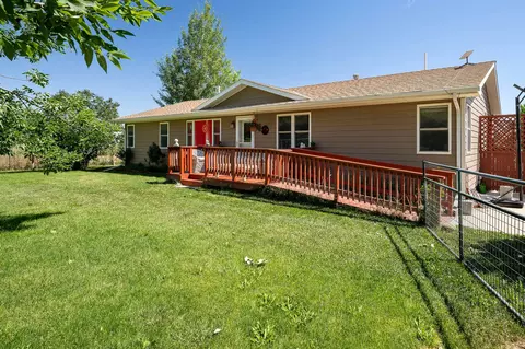 24 S Swan Ln, Fromberg, MT 59029