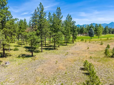 302 Glacier Peaks Rd, Eureka, MT 59917