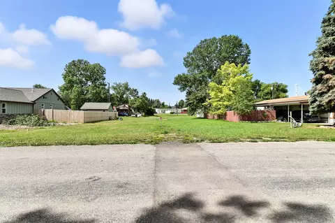 120 5th Ave SW, Choteau, MT 59422