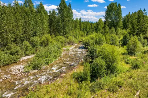 11680 N Fork Rd, Polebridge, MT 59928 photo 4