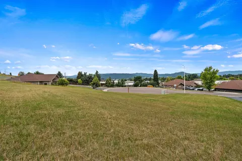 111 Westview Park Pl, Kalispell, MT 59901 photo 3