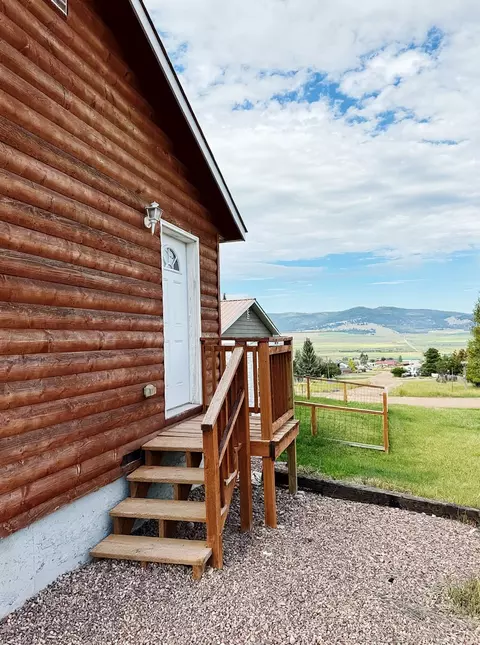 131 W Carter Ave, Philipsburg, MT 59858