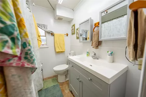 Bath - 620 W 1st St, Libby, MT 59923 photo 2 of 2