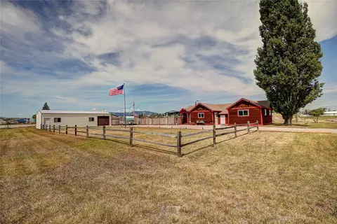 904 4th St E, Polson, MT 59860