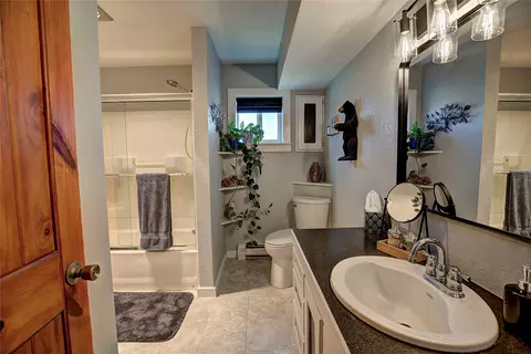 Bath - 904 4th St E, Polson, MT 59860 photo 1 of 6