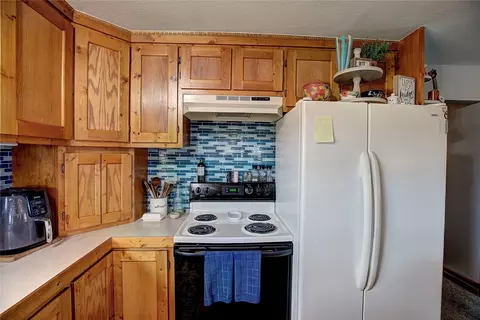 Kitchen - 904 4th St E, Polson, MT 59860 photo 5 of 5