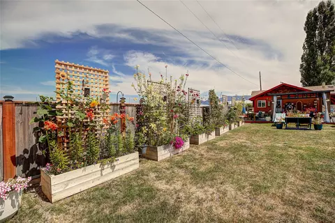 Exterior - 904 4th St E, Polson, MT 59860 photo 10 of 16