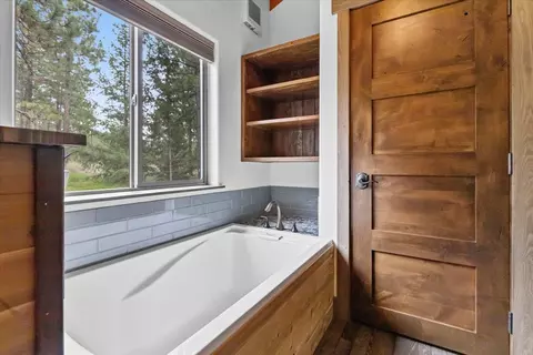 Bath - 53 Mccracken Trl, Eureka, MT 59917 photo 4 of 5