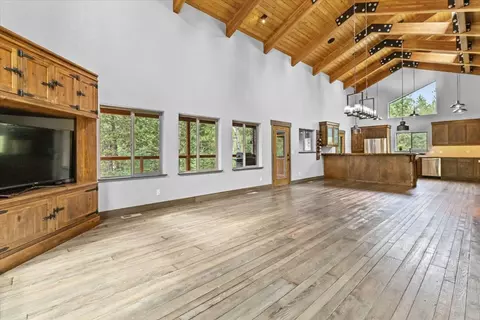 Living - 53 Mccracken Trl, Eureka, MT 59917 photo 3 of 4