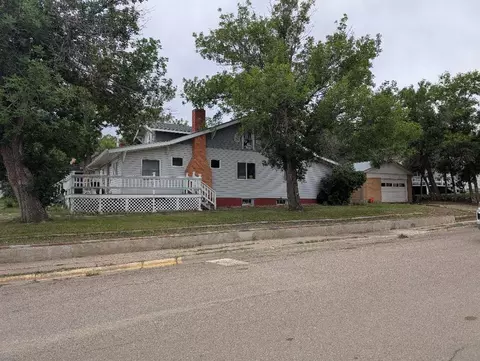 205 6th Ave S, Shelby, MT 59474