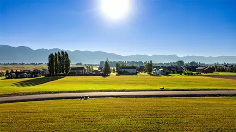 275 Holbrook Dr, Kalispell, MT 59901