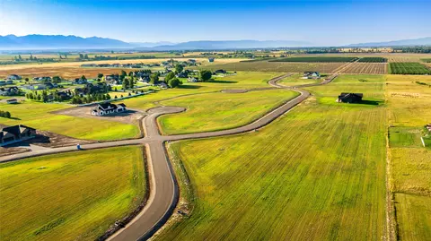 20 S Scarface Peak Ct, Kalispell, MT 59901