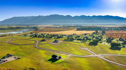335 Scarface Peak Dr, Kalispell, MT 59901