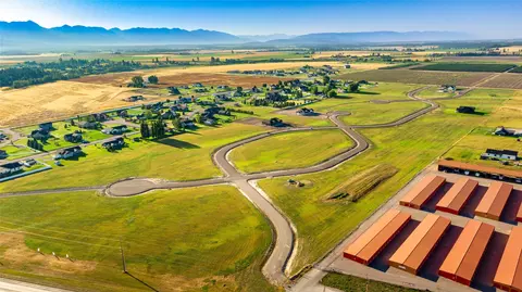 422 Charlotte Peak Dr, Kalispell, MT 59901
