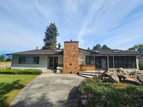 472 Magpie Ln, Corvallis, MT 59828