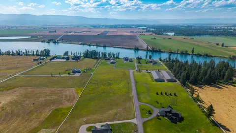 1322 Riverside Rd, Bigfork, MT 59911 photo 4