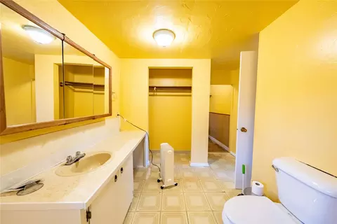 Bath - 703 W 1st St, Libby, MT 59923 photo 2 of 3
