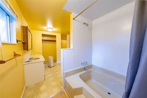 Bath - 703 W 1st St, Libby, MT 59923 photo 3 of 3