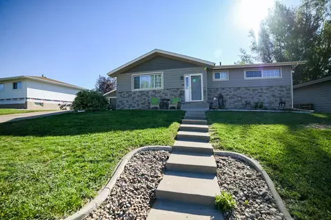 3201 9th St NE, Great Falls, MT 59404