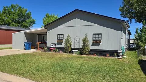 3825 Vigilante Dr, Great Falls, MT 59405