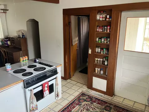 Kitchen - 1504 Dakota Ave, Libby, MT 59923 photo 2 of 6