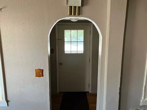 Entry Way - 1504 Dakota Ave, Libby, MT 59923 photo 1 of 3