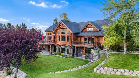 524 Arrow Hill Dr, Hamilton, MT 59840