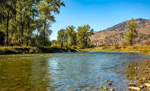 Nhn Bonita Station Road, Clinton, MT 59825