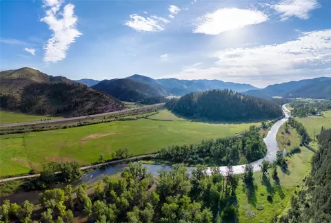 Nhn Bonita Station Road, Clinton, MT 59825