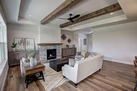 Living - 172 W Monture Rdg, Kalispell, MT 59901 photo 2 of 8