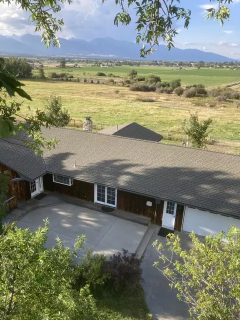 780 Mason Ln, Corvallis, MT 59828
