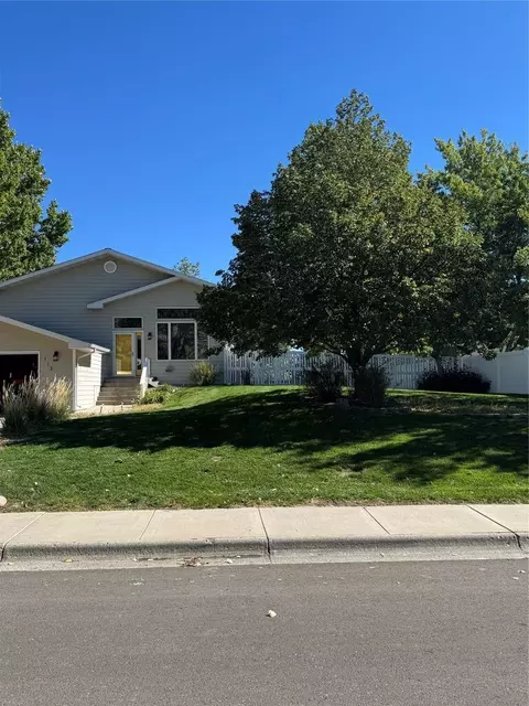 113 Treasure State Dr, Great Falls, MT 59404