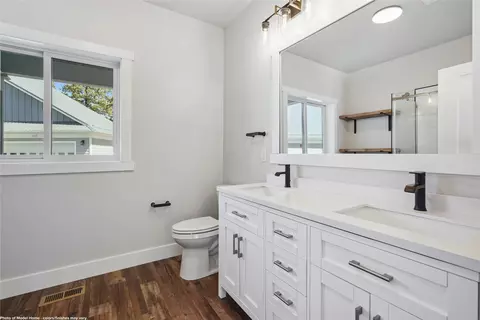 Bath - 23 Stoney Brook Dr #A, Clancy, MT 59634 photo 1 of 4