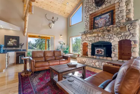 2837 Caribou Ln, Stevensville, MT 59870