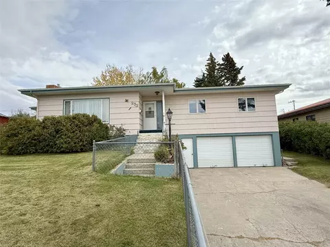 233 4th Ave SW, Cut Bank, MT 59427